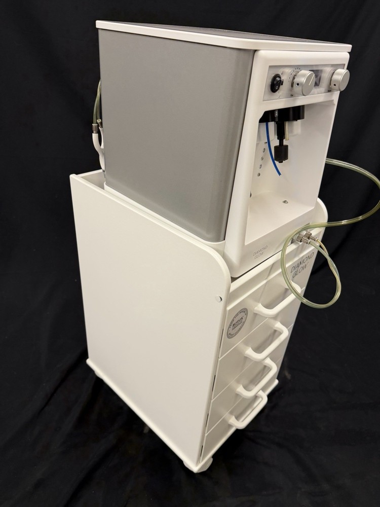 SP3 DiamondGlow Microdermabrasion Machine