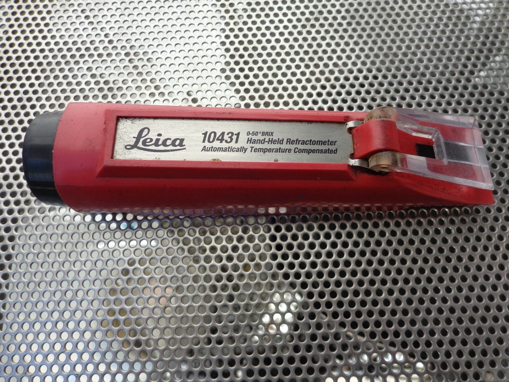 Hand-held refractometer Leica 10431 Automatically Temperature Compensated