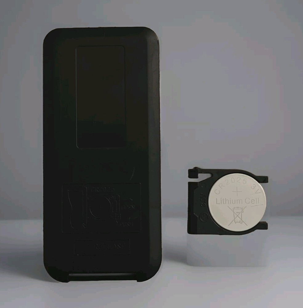 Premier Stereo Universal Small Remote With Battery - Tested