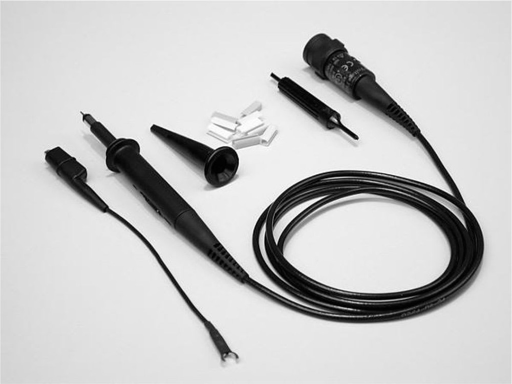 Tektronix P2221 - Passive 1x/10x Voltage Probe