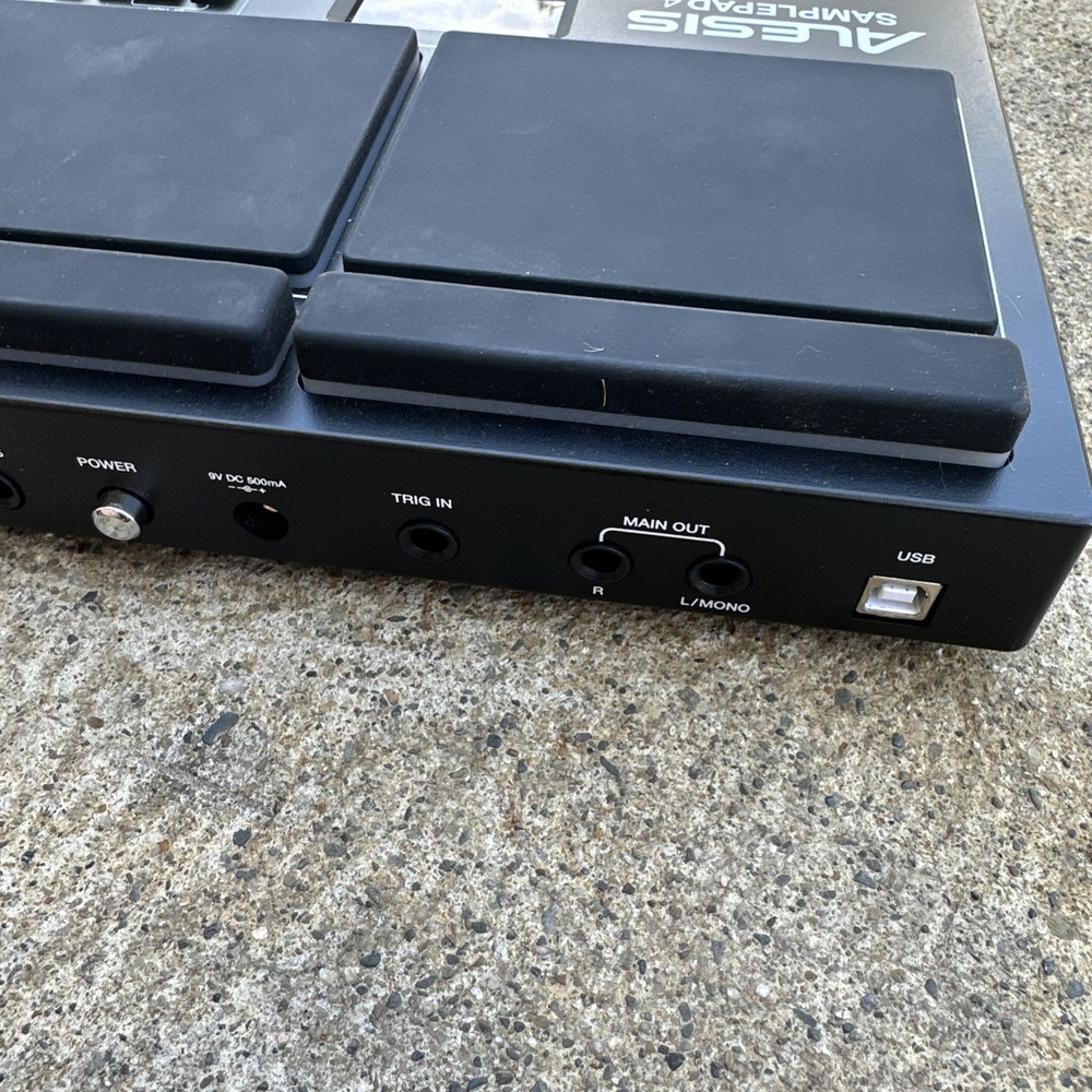 Alesis SAMPLEPAD 4 Pad Percussion and Sample Triggering