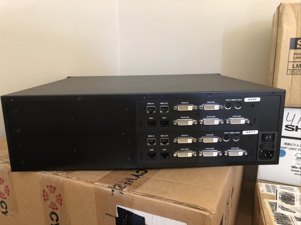 Cyviz XR301 Video Wall Controller