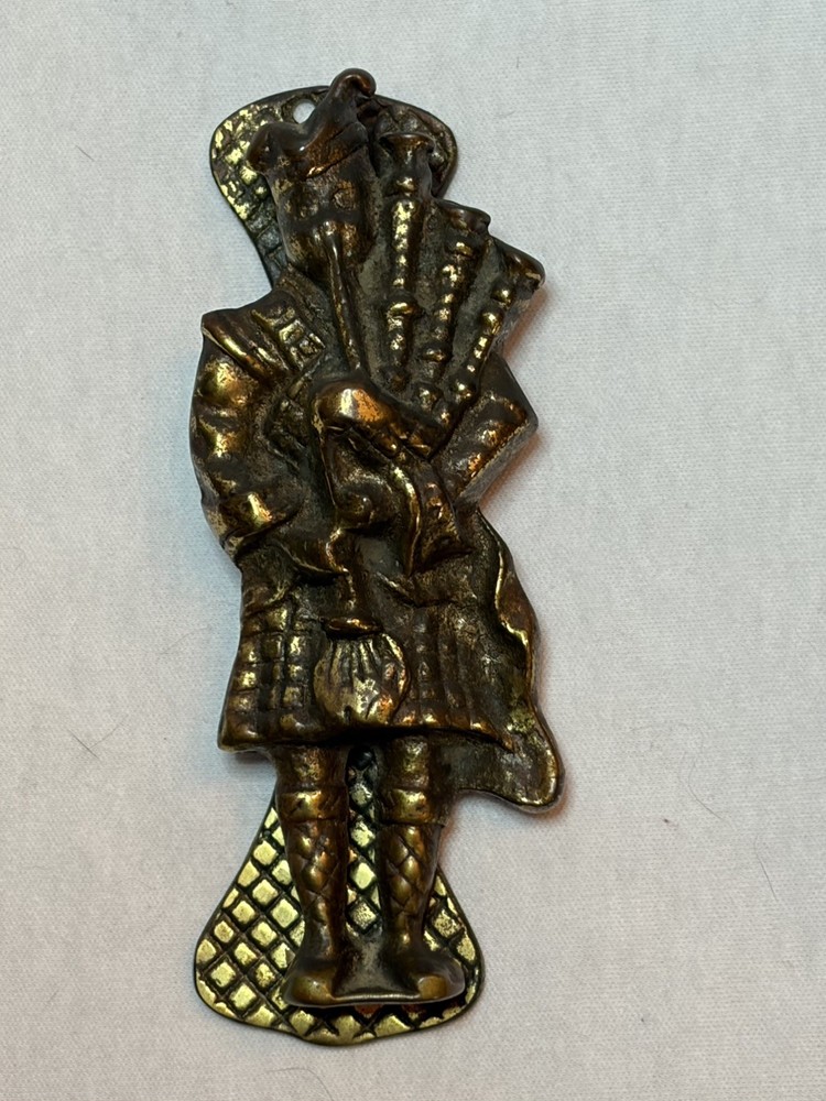 Vintage Style Solid Brass Door Knocker ''Scottish Bagpiper'' Pre-Owned