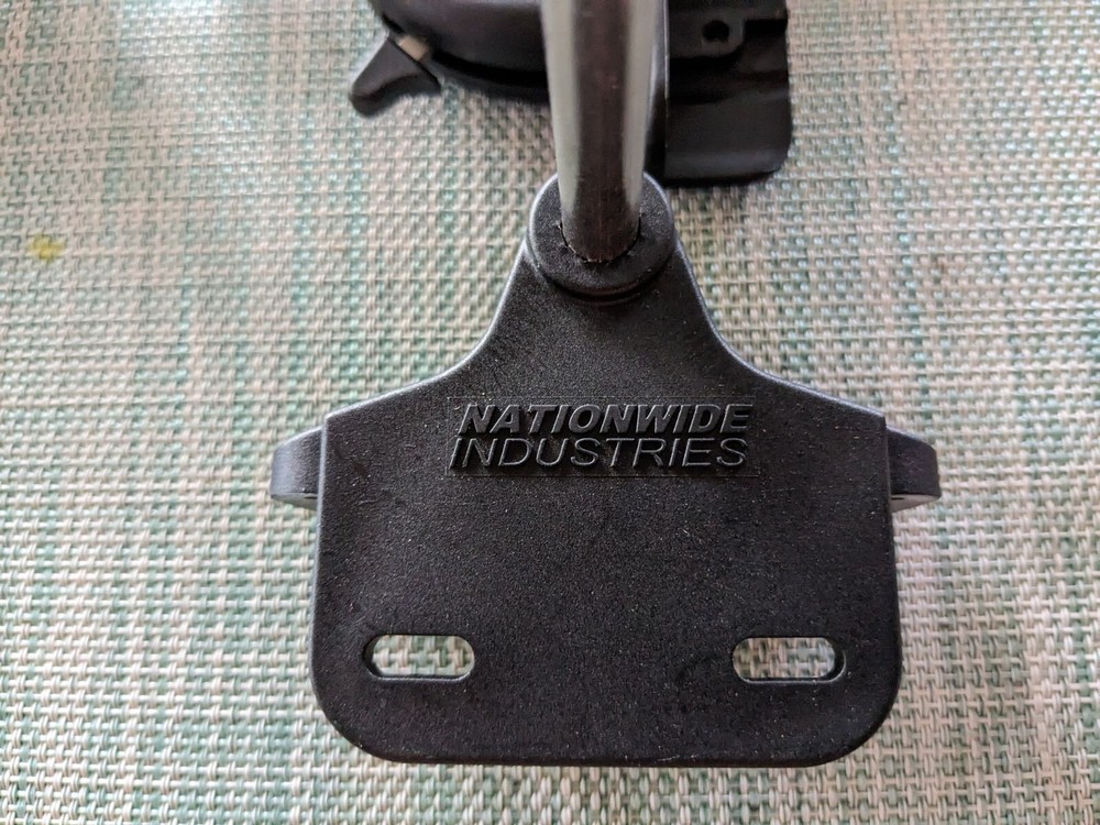 GATE LATCH FOR POST OR METAL RAILS