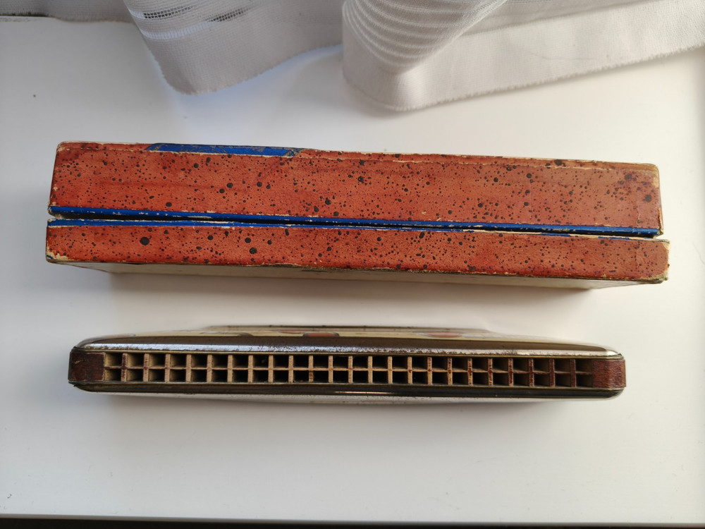 Vintage harmonica Hohner Echo-Luxe enamelled C