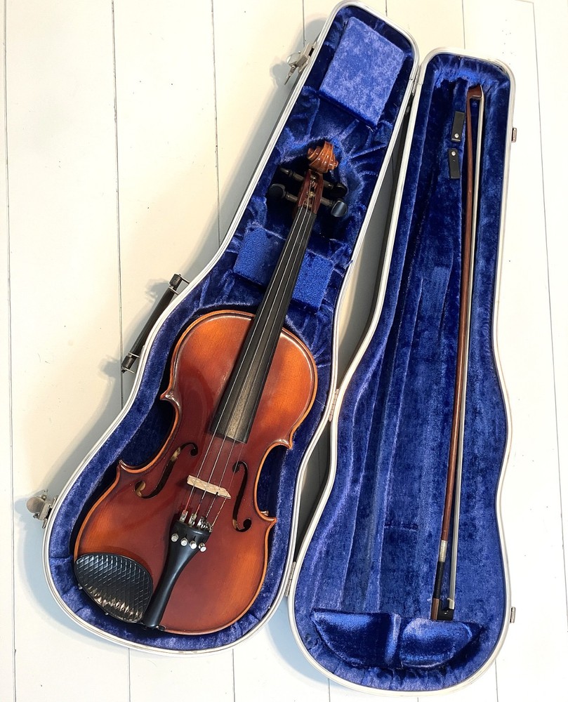 Classical Mathias Thoma Model 23 Violin with Bow & Case