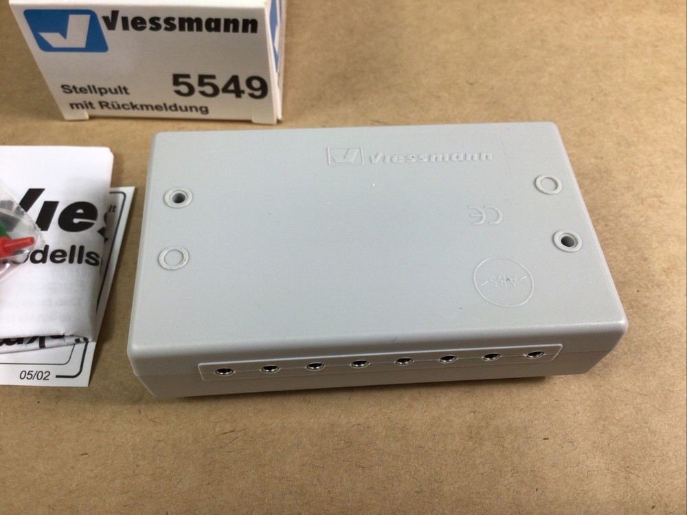 Viessmann 5549 Universal Button Control Panel (BRAND NEW)