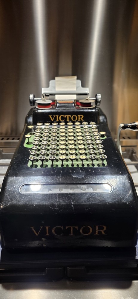 Victor Series 2  200/210 Adding Machine. Solid!