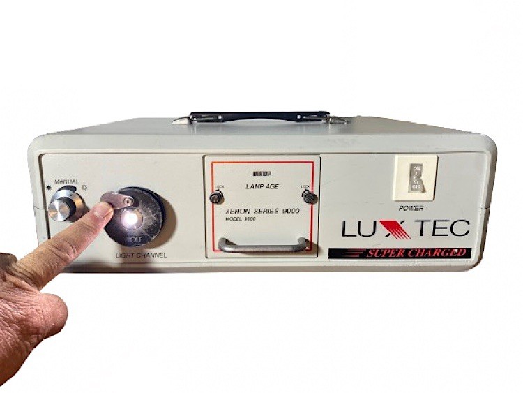LUXTEC Xenon Series 9000 Model 9300 Light Source