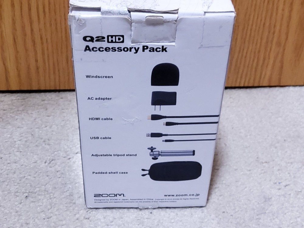 Zoom Q2HD Video Recorder Bundle with Complete Accessory Pack Tested