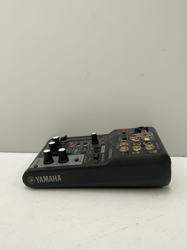 YAMAHA AG03 MIXER Used