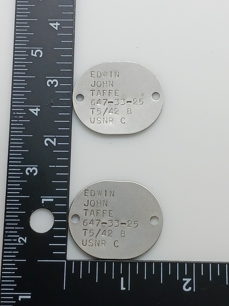 WWII 1942 USNR USN Dog Tags