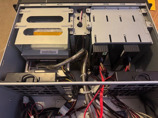 Cutomized X86 based Linux Suse10.1 Server system w/ 2 Raid drives in 4U Chassis