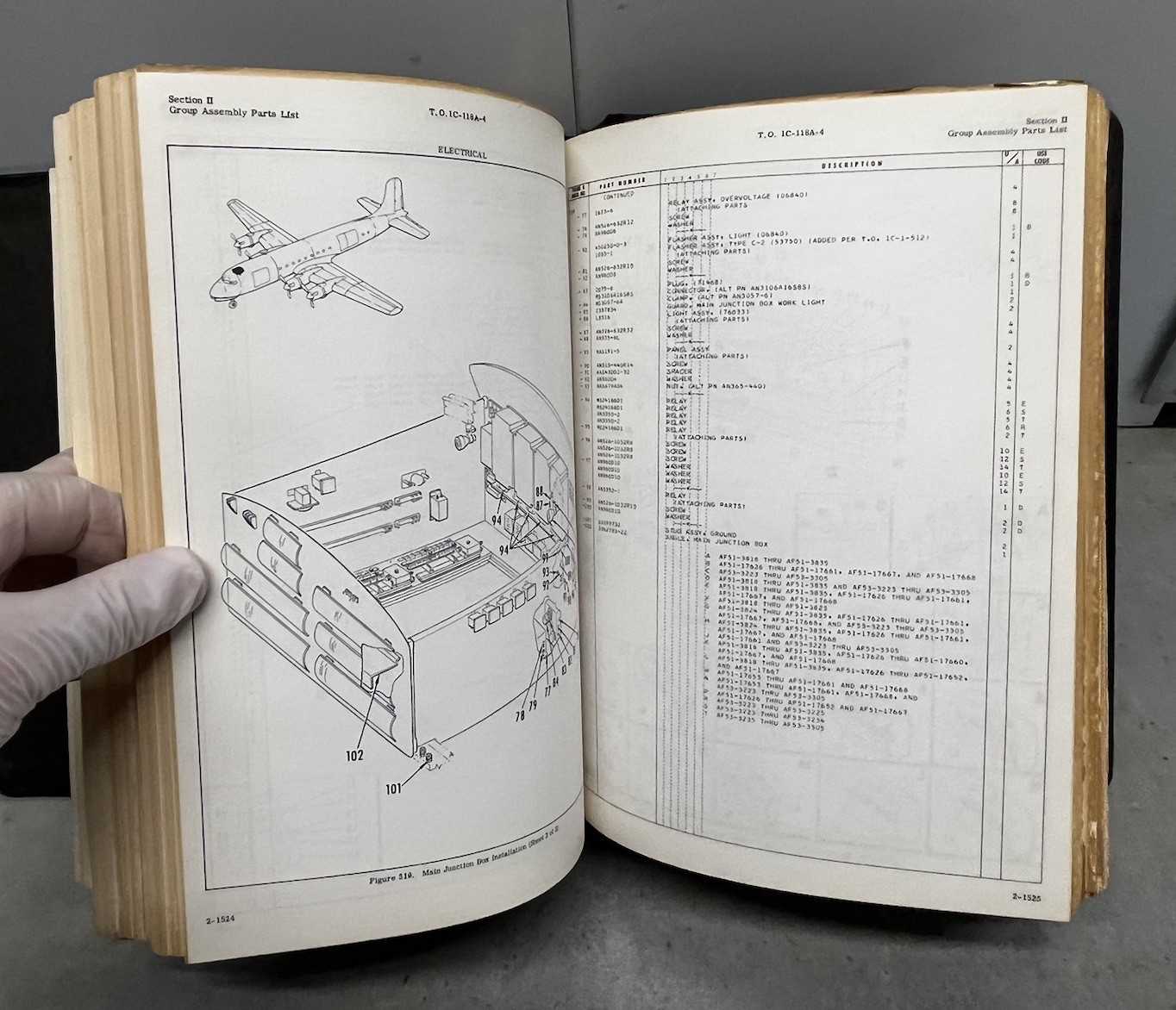 1966 Douglas C-118 A Aircraft Parts Manual T.O. 1C-118A-4 Original. Read