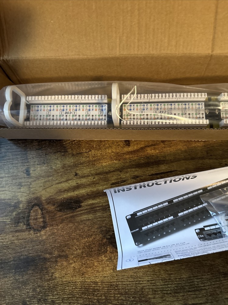 24 Port CAT5e Ethernet Network RackMount Patch Panel - Intellinet 513555