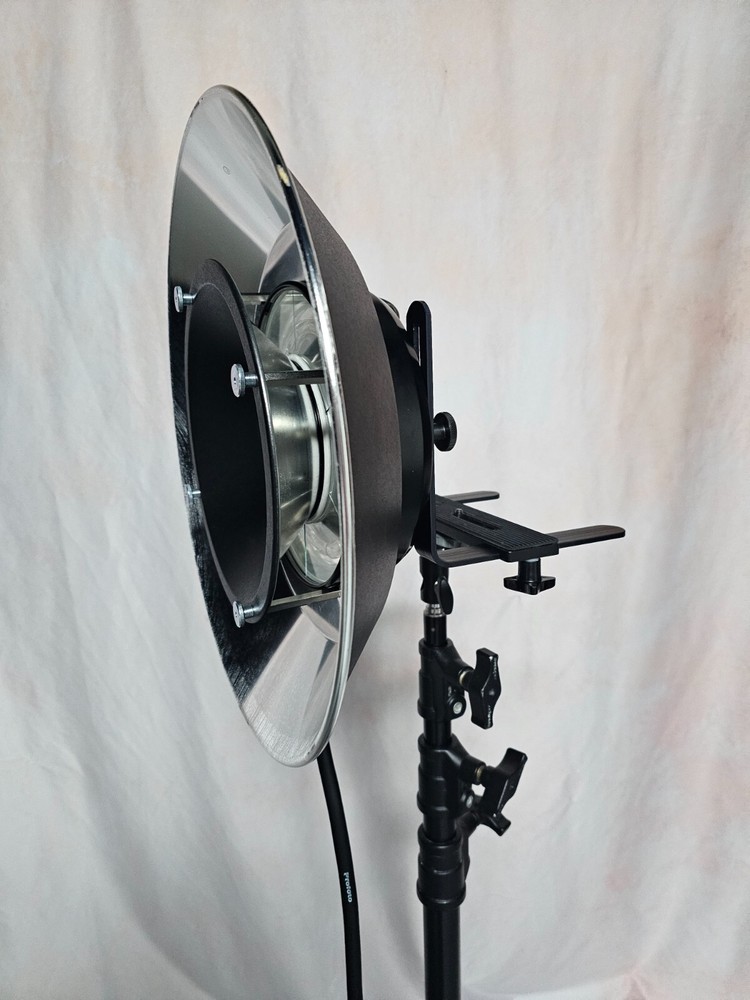 Profoto Acute2 Ring with Pelican Case and Softlight Reflector