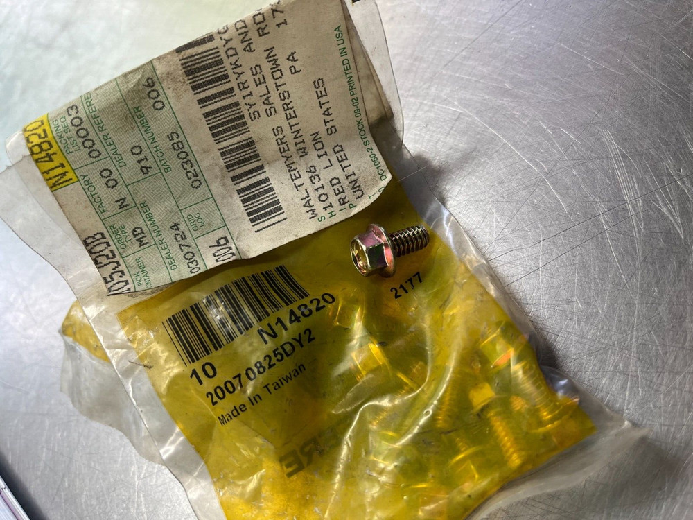 N14820 OEM John Deere Self Locking Screw