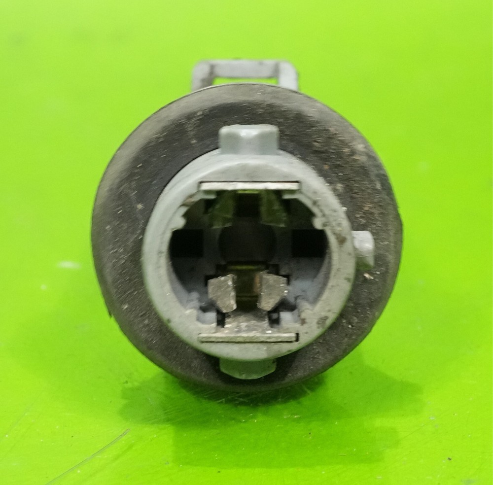 92-96 Prelude OEM side marker corner light lamp bulb socket plug ONE