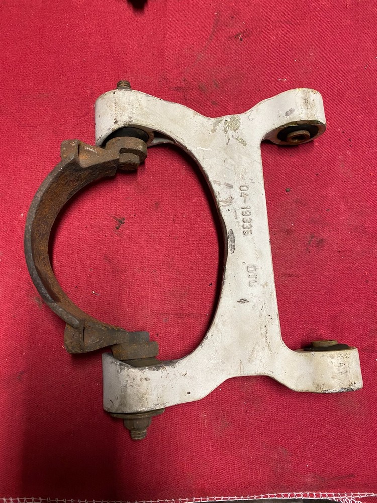 FREIGHTLINER   Exhaust Hanger, BRACKET, 04-19335, SUPPORT