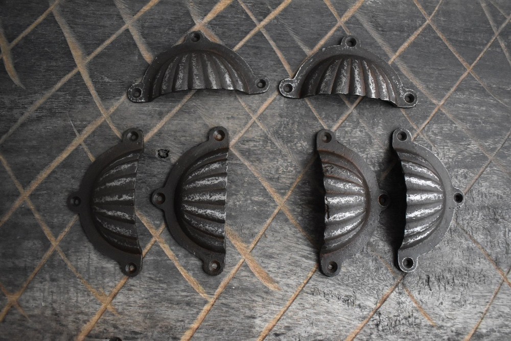 Vintage cast iron Cup cabinet drawer door knobs handles pull rustic 6 pcs