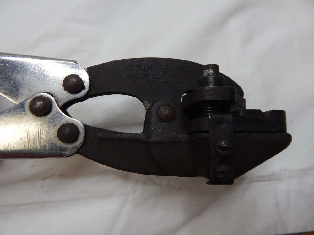 MetalMitre Inc Metal Mitering Tool