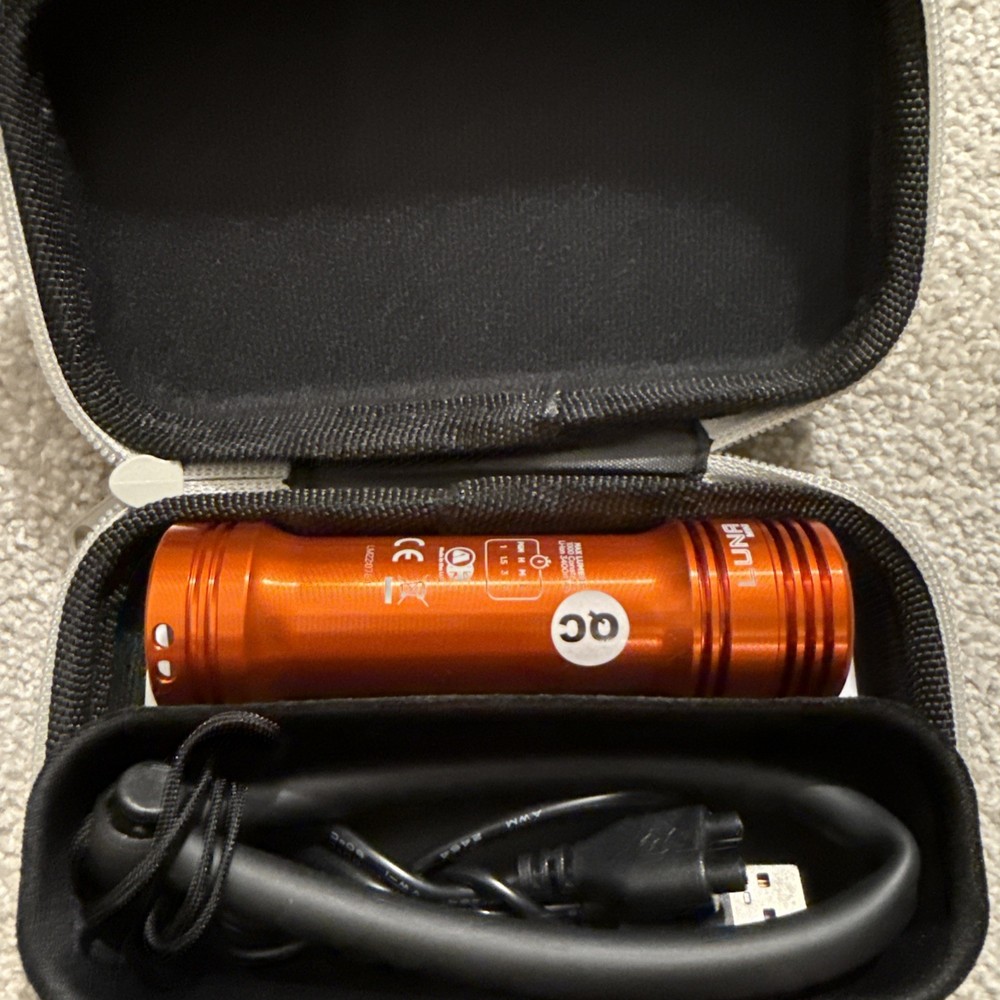 Apeks luna mini dive light Orange