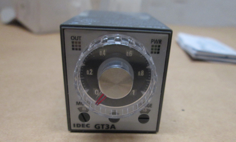 IDEC GT3A-6EAF20 ELECTRONIC TIMER New in Box