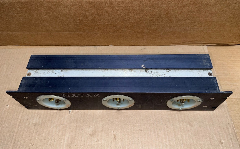 POWER DISTRIBUTION RACK / RACKMOUNT PANEL # 1