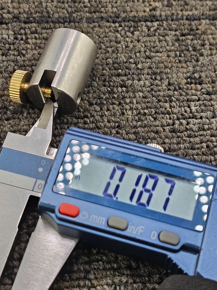 (QTY 5) Derraco Engineering Bushing Holder Single Screw Type / Anvil Base