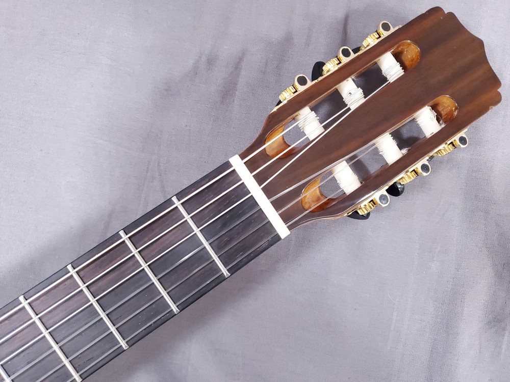 ARIA A-20S-58 Classical Guitar Solid Spruce Top Soft Case Included