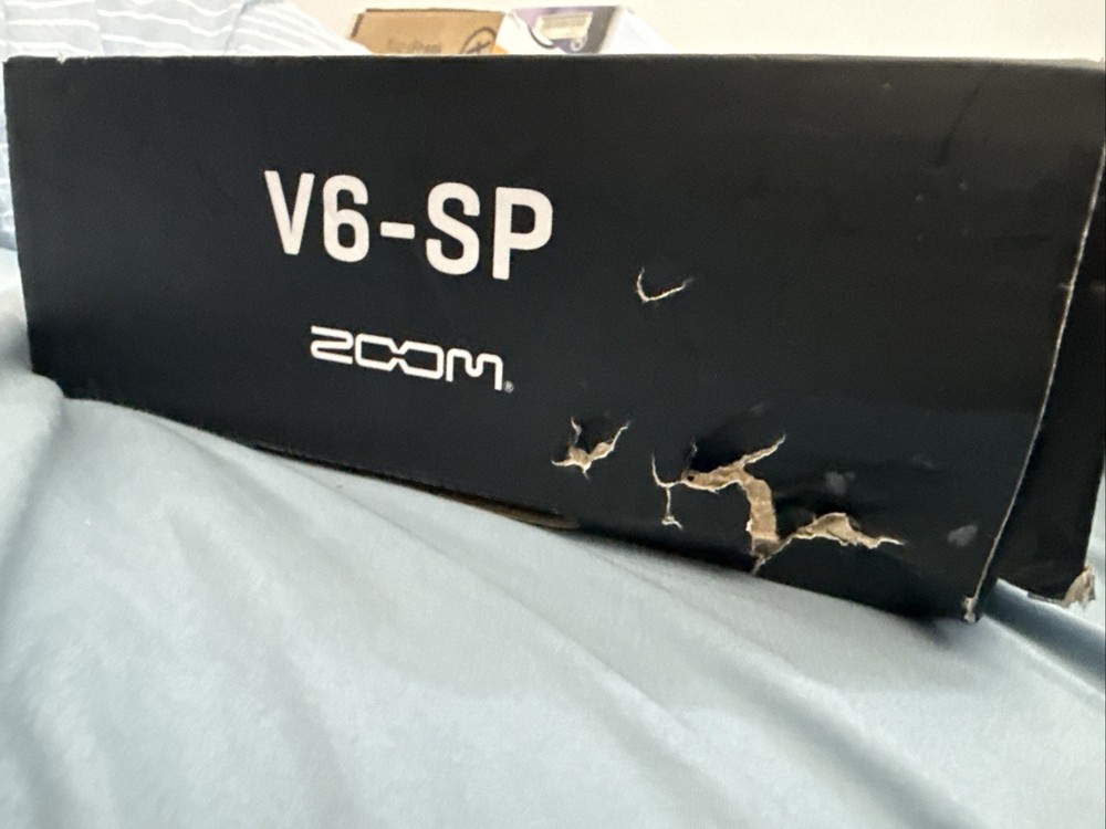 ZOOM V6-SP Vocal Processor ( The Version Without The Microphone) Used Great