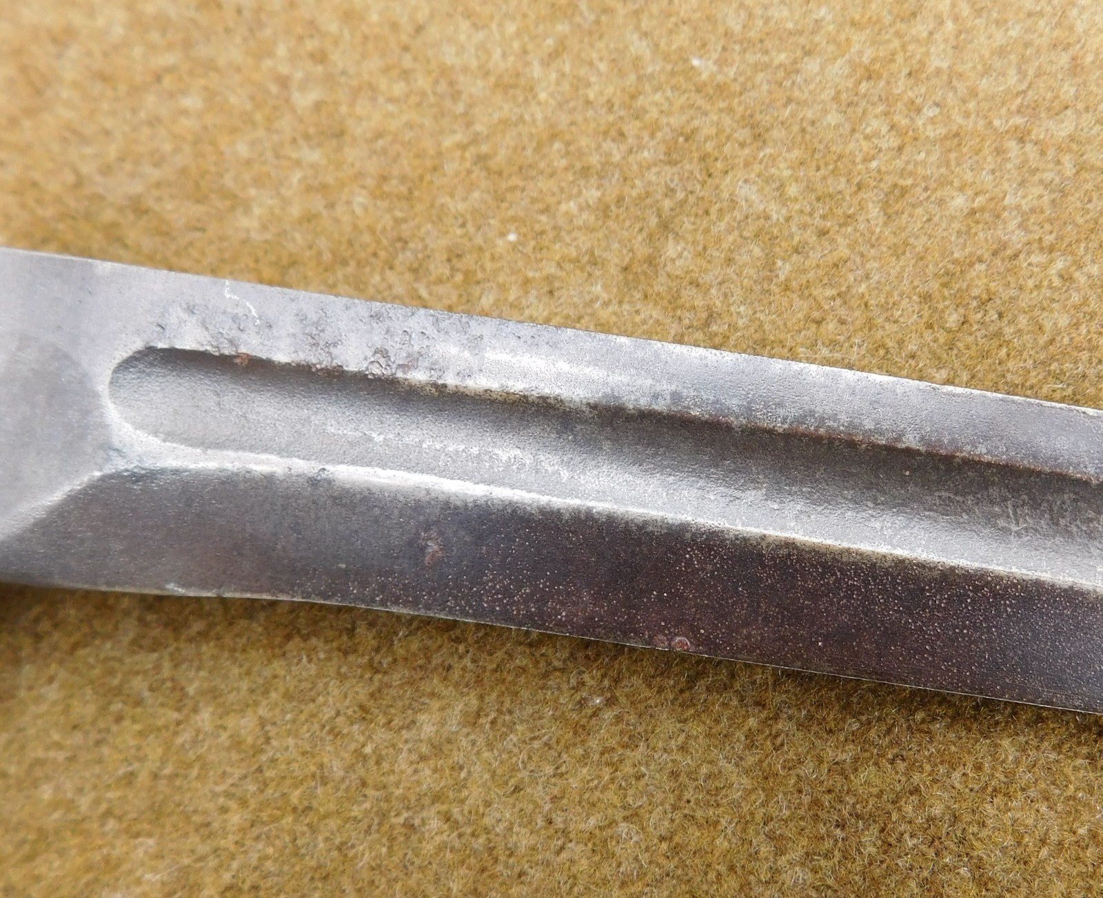 ORIGINAL WWII U.S. M-1 GARAND BAYONET CONVERTED TO FIGHTING KNIFE DATED 1943