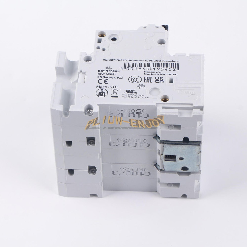 1PCS NEW Siemens Switch 5SP4391-7 3P