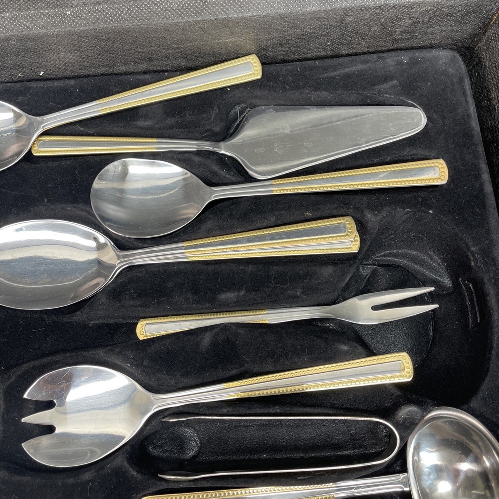 Solingen Silverware Germany 18/10 66 Piece Dinnerware Plus Case Incomplete