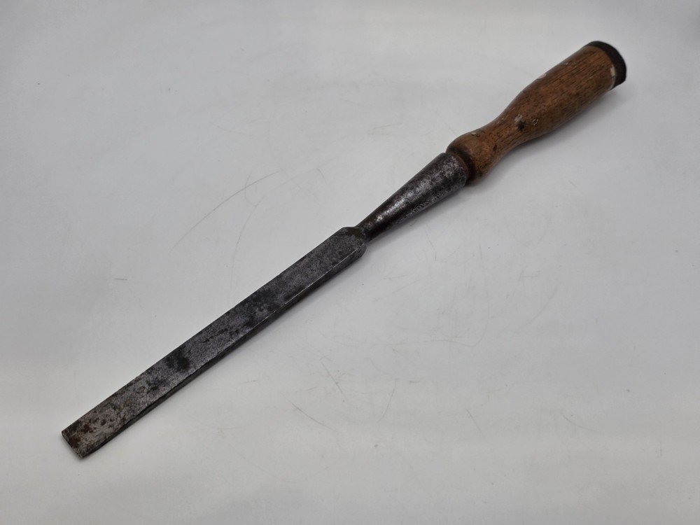 Sharp Vintage Fulton 1/2" Beveled Edge Socket Chisel