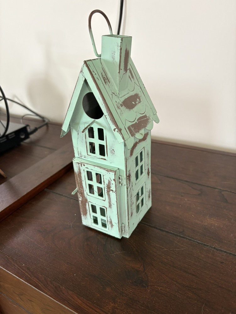 Small metal Bird house