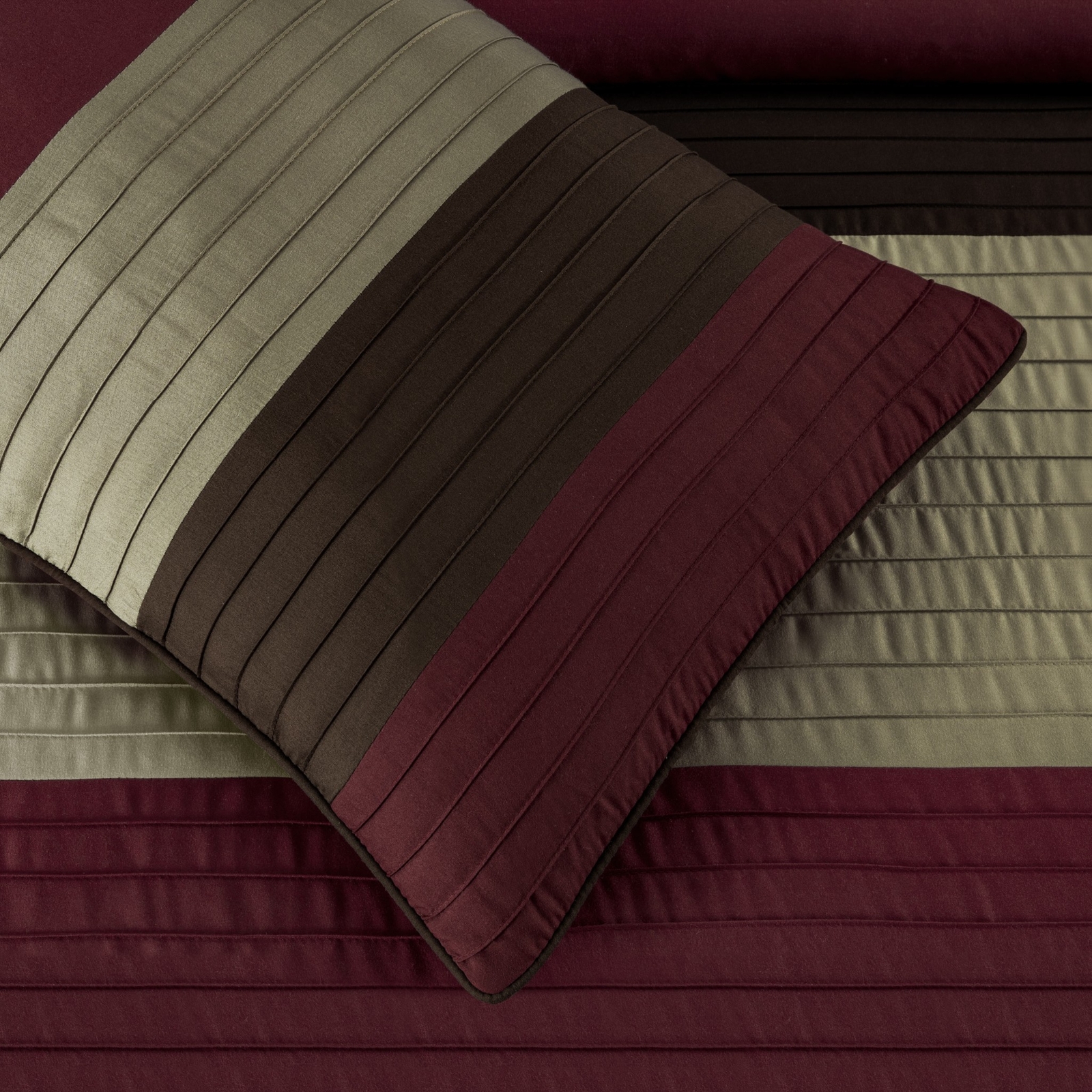 Chezmoi Collection 7-Piece Pleated Stripe Bed in a Bag Comforter Set with Sheets