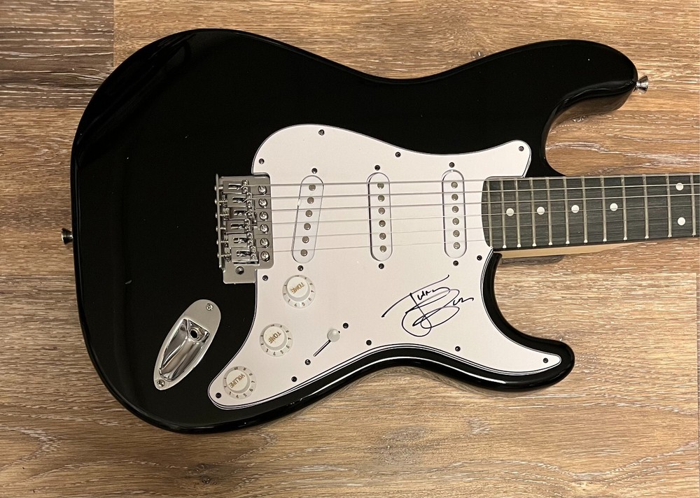 * JULIEN BAKER * signed electric guitar * BOYGENIUS *