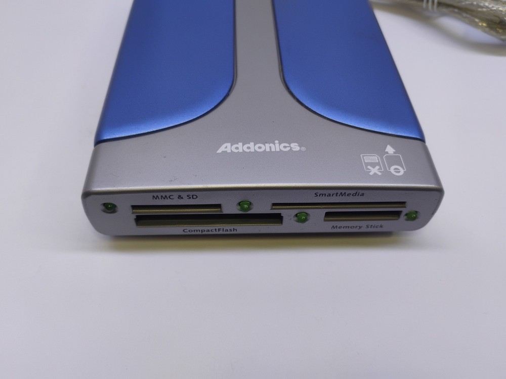 Addonics DIGIDrive All-In-One Flash Memory Reader Writer AEPDMD4