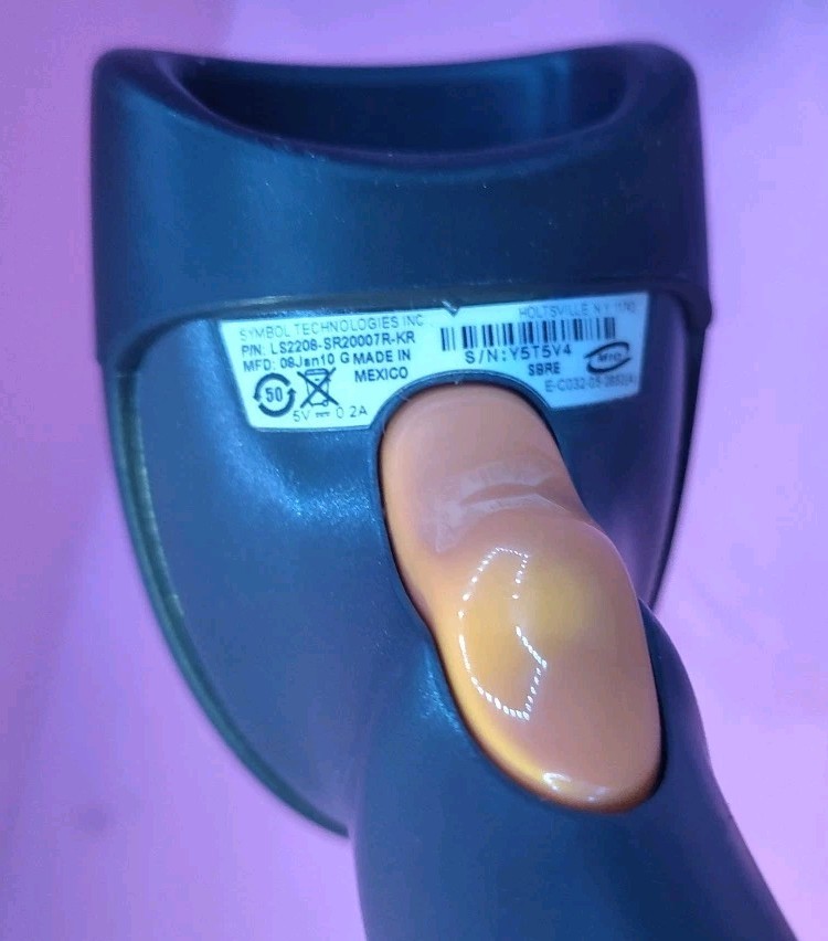 Symbol LS2208 Bar Code Scanner with USB Host Interface Cable