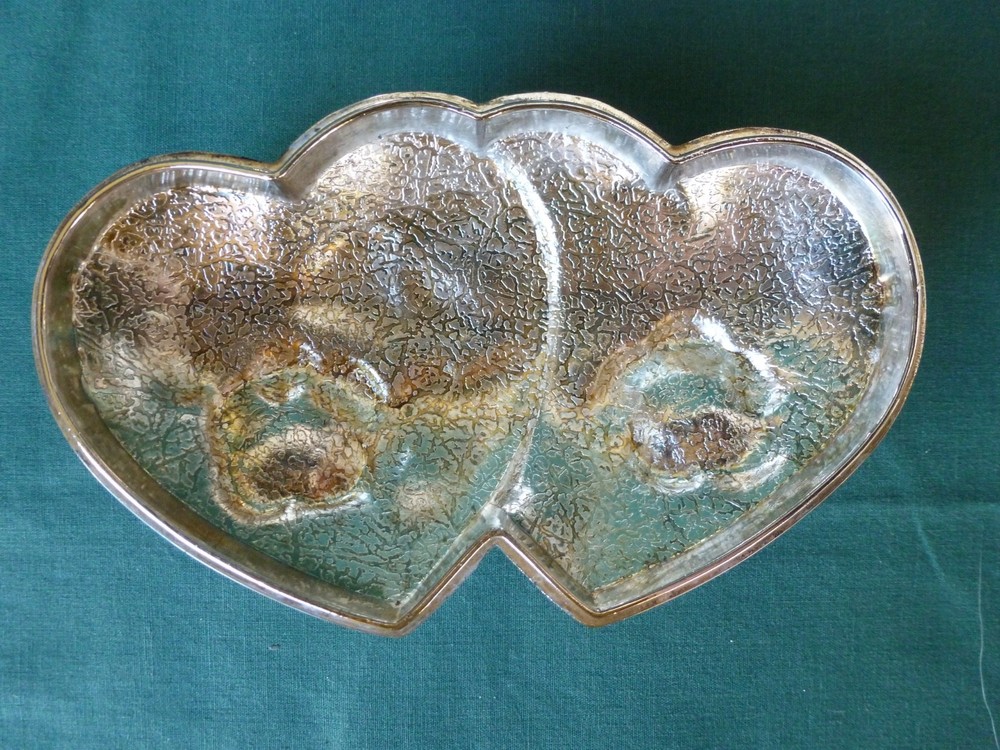 Vintage International Silver Plate 1994 Hearts Covered Dresser Box