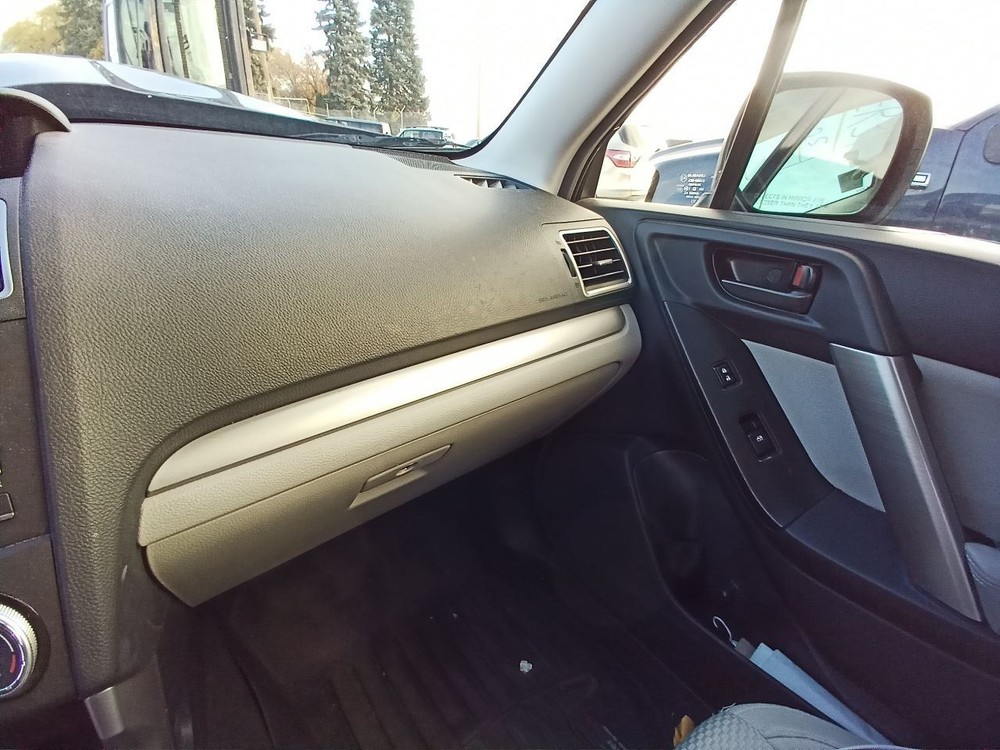 2016 FORESTER Jack and Tools 12524382