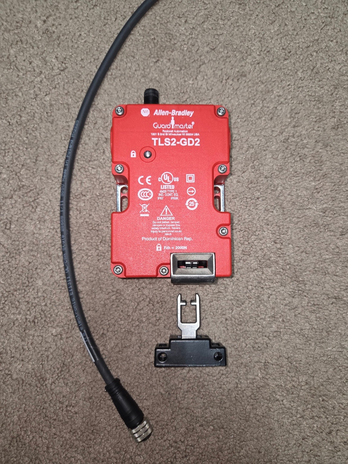 Allen Bradley 440G-T2NBBPH-1L TLS2-GD2 Guard Master Safety Switch 24V Coil