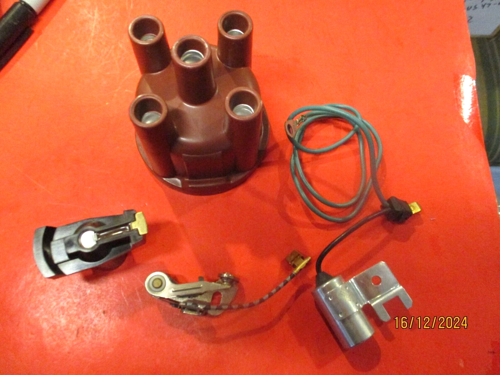 AUDI FOX  -V/W DASHER -1974-1979-DISTRIBUTOR CAP& ROTOR -POINTS-COND.