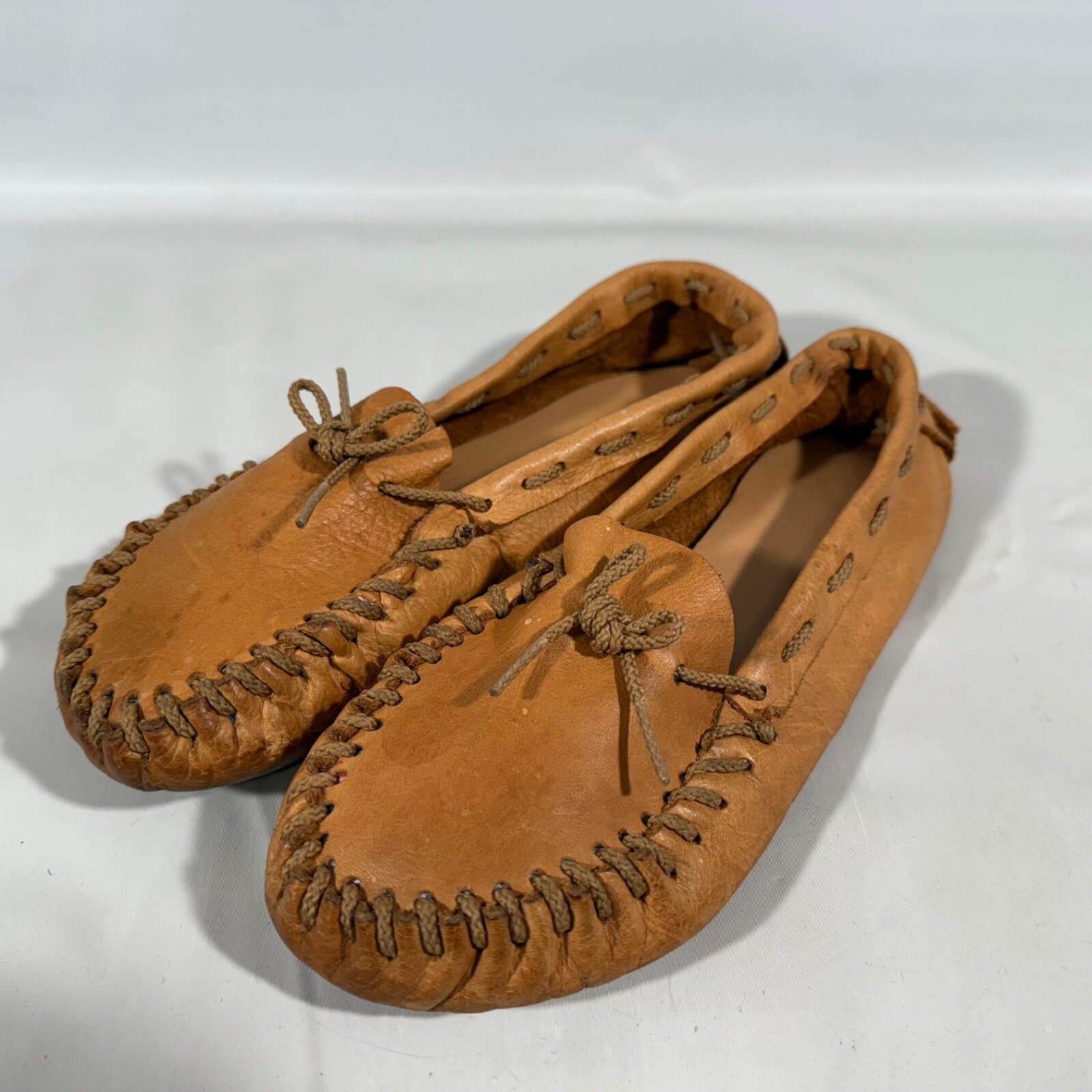 Vtg Moccasins Shoes Unisex All Leather Soft Lightweight Handmade Minimal W8 M6