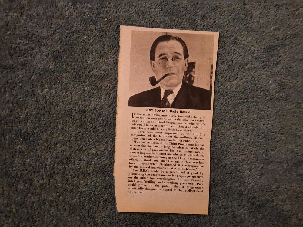 Sk99 Ephemera 1946 Article Ray Sonin With Pipe