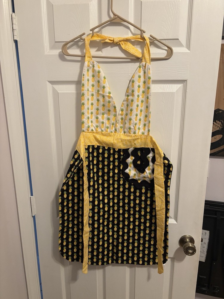 Pineapple Apron With Pocket