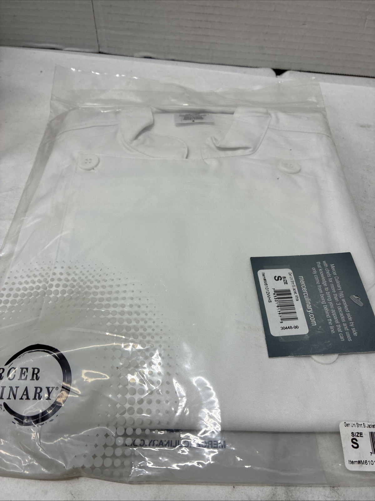 Mercer Culinary M61012WHS Genisis Unisex White Short Sleeve Chef Jacket - S