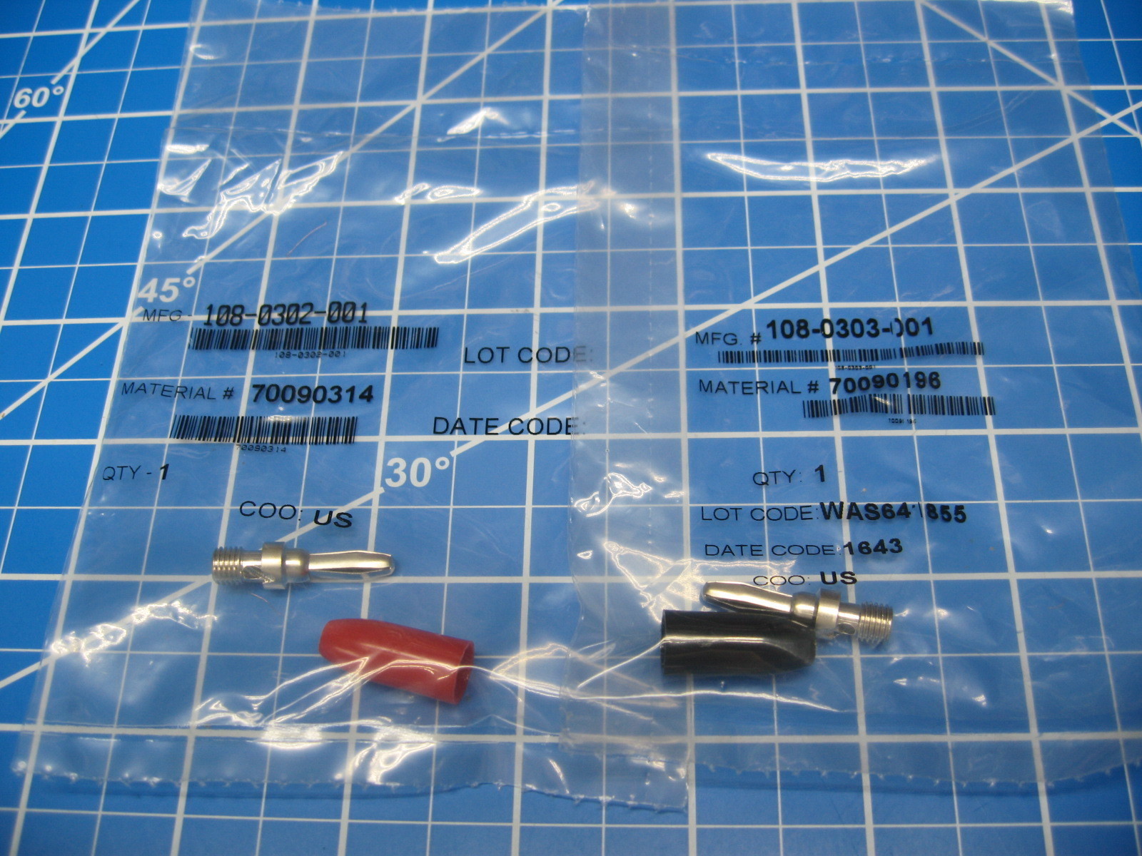 Johnson Cinch - Banana Plug - .166"/4MM Diameter - solder type -1 Pair Red/Black