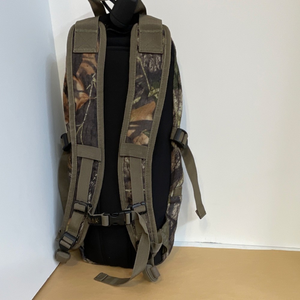 CamelBak Camouflage Hydration Backpack Adjustable Lightweight Nylon Buckle